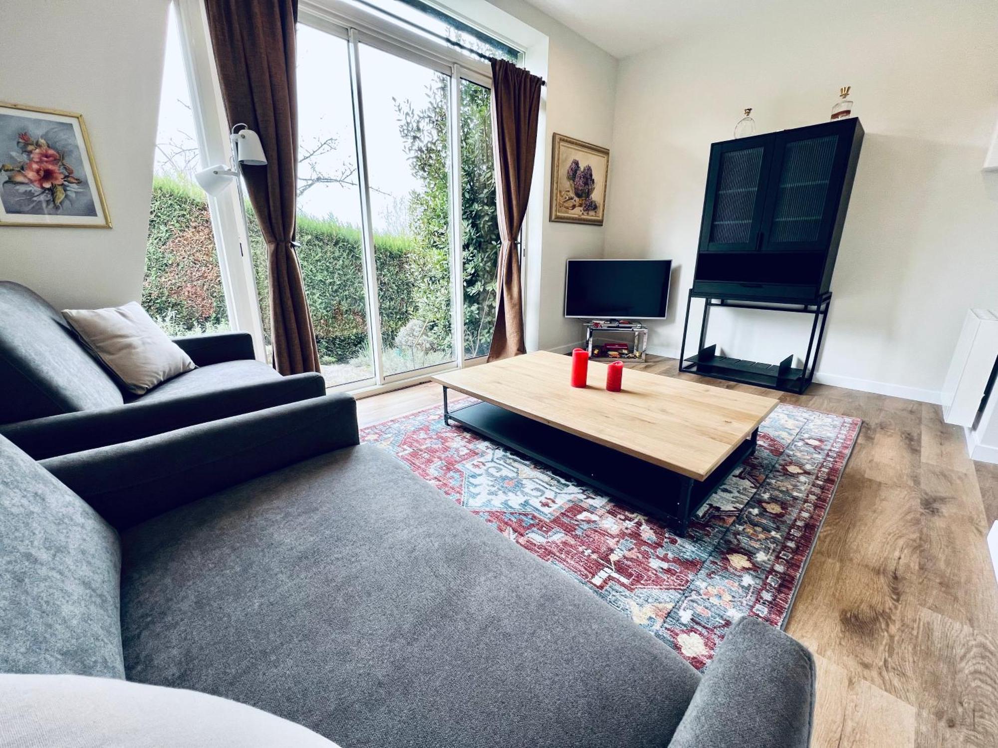 Le Manamour, Style Appart Hotel A 10 Min De Nevers Garchizy エクステリア 写真